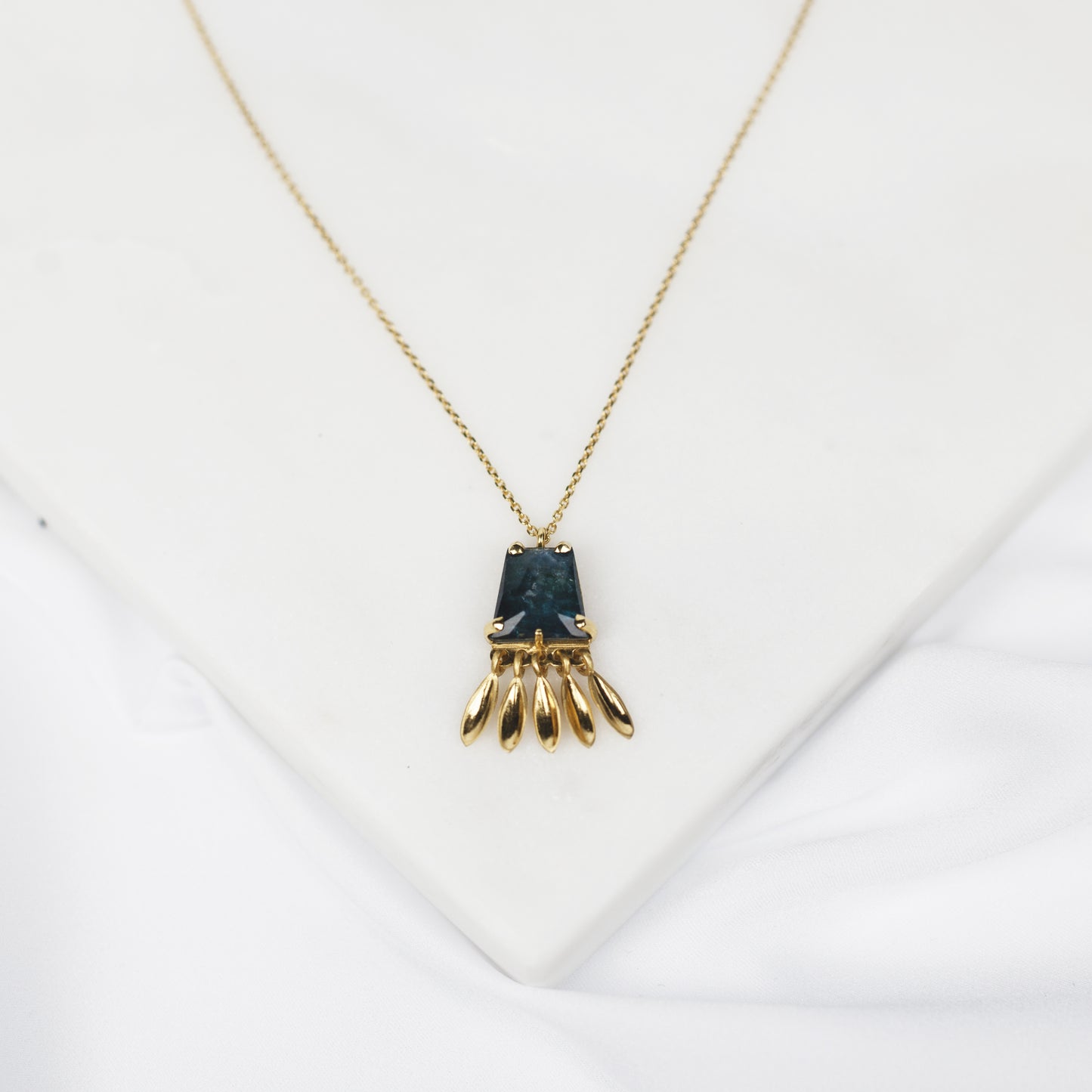 Necklace Lepand Trap. 12x12 "Glory Doors Collection"