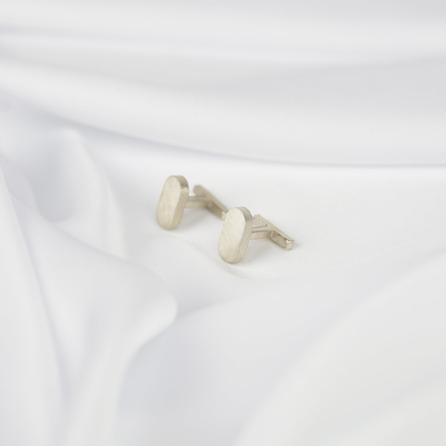 Cufflinks Solid Oval Silver "Unity Collection"