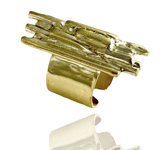 In-Line Pyramid Ring